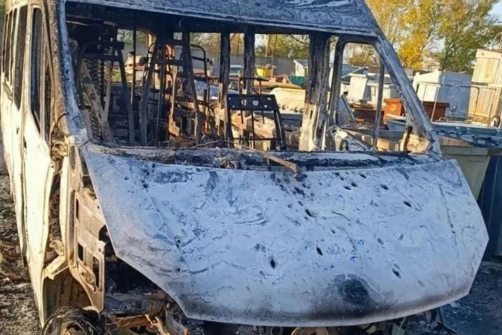 В Энергодаре дроны повредили коммунальную технику и уничтожили медицинский автобус