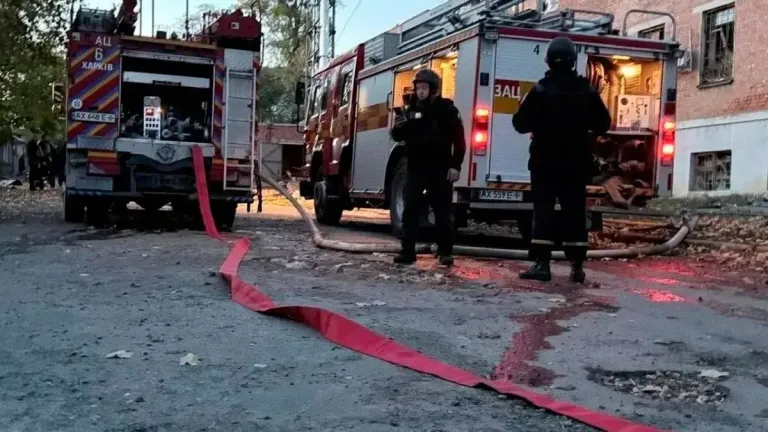 Удар по складам в Запорожье: в City Mall начался крупный пожар